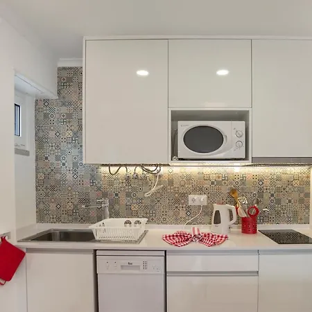 Casas Da Avo V Silveira (Lisbon)